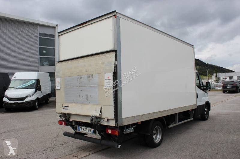 Furgoneta Iveco