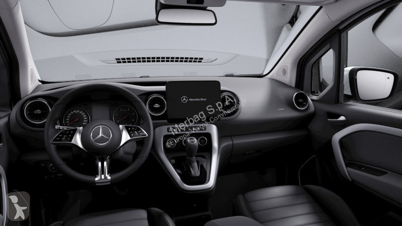 Užitkové vozidlo Mercedes 180d Long