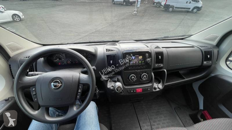 Véhicule utilitaire Opel HDI 140