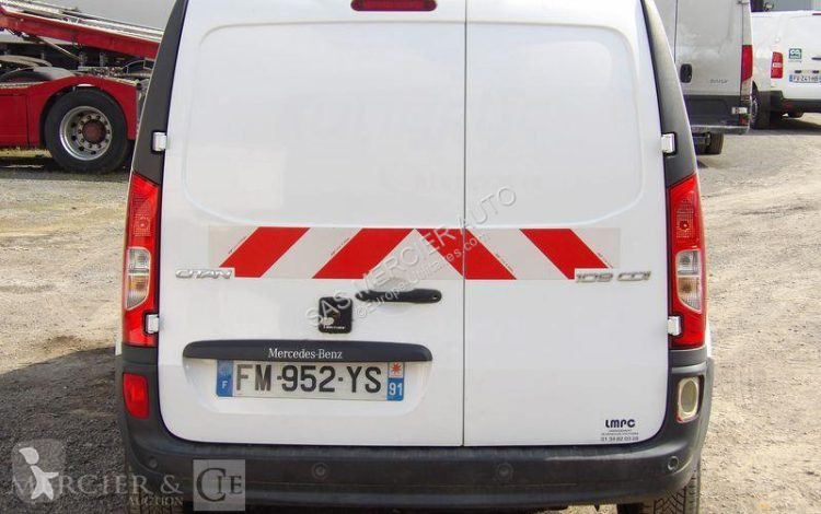 Véhicule utilitaire Mercedes