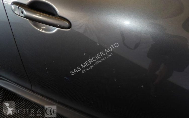 Autoutilitară Nissan