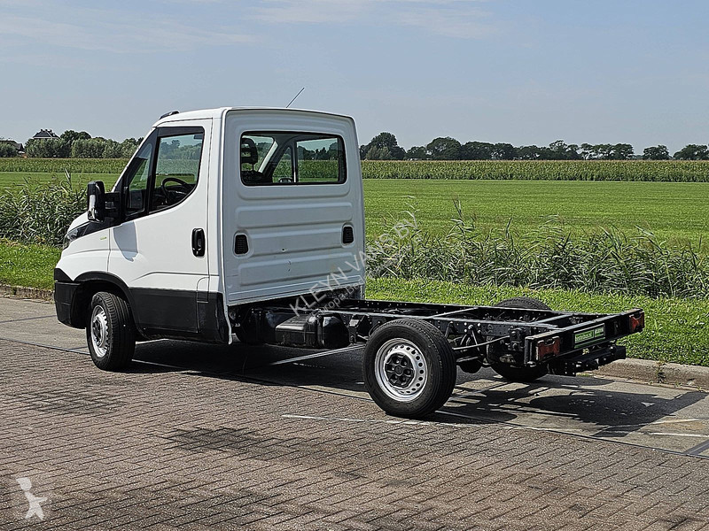 Furgoneta Iveco 35 S 12 CHASSIS