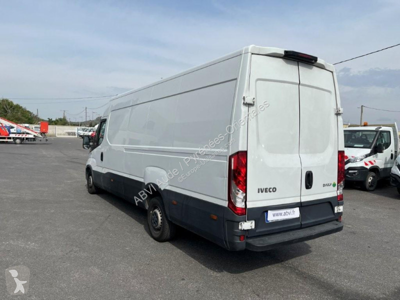 Autoutilitară Iveco 180CV 3L BOITE AUTOMATIQUE...