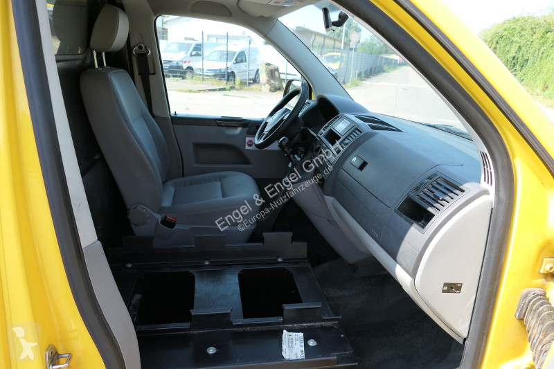 Autoutilitară Volkswagen T5 Transporter 2.0 TDI...