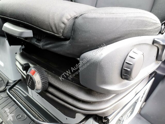 Véhicule utilitaire Mercedes 317 CDI...