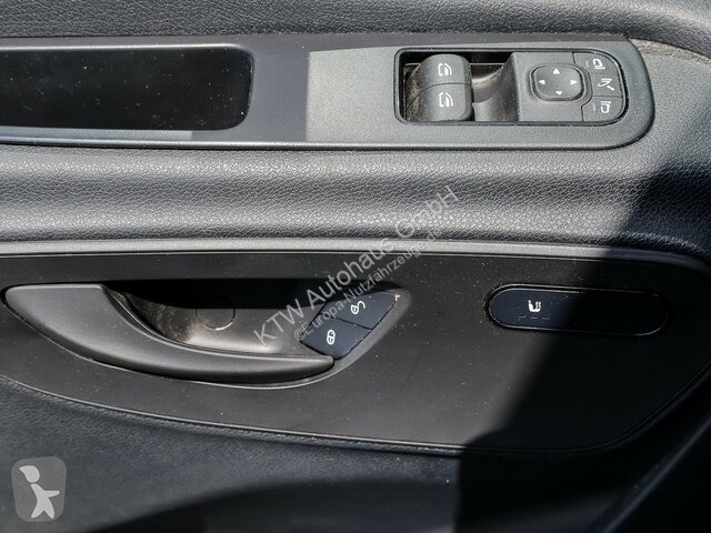 Véhicule utilitaire Mercedes 317...