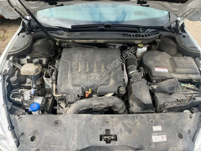 Véhicule utilitaire Peugeot SW 2.2 HDi 204 GT...