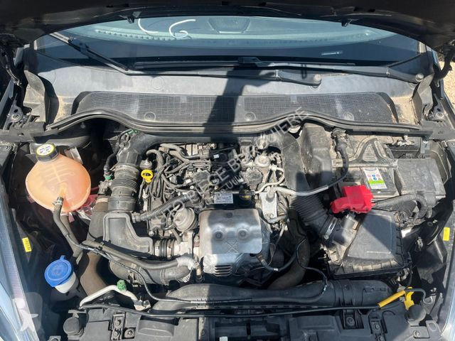 Užitkové vozidlo Ford VII 1.0i Ecoboost 100 /...