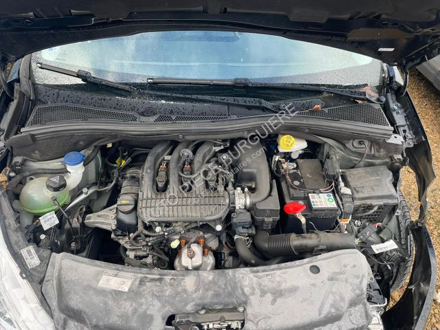 Furgoneta Peugeot 1.2i PureTech 68 Like / FD492