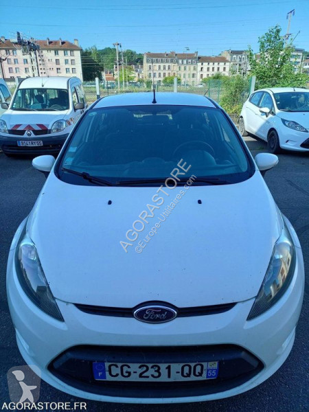Autoutilitară Ford TREND
