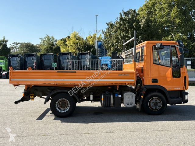 Véhicule utilitaire Iveco...