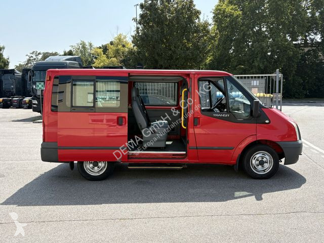 Véhicule utilitaire Ford...
