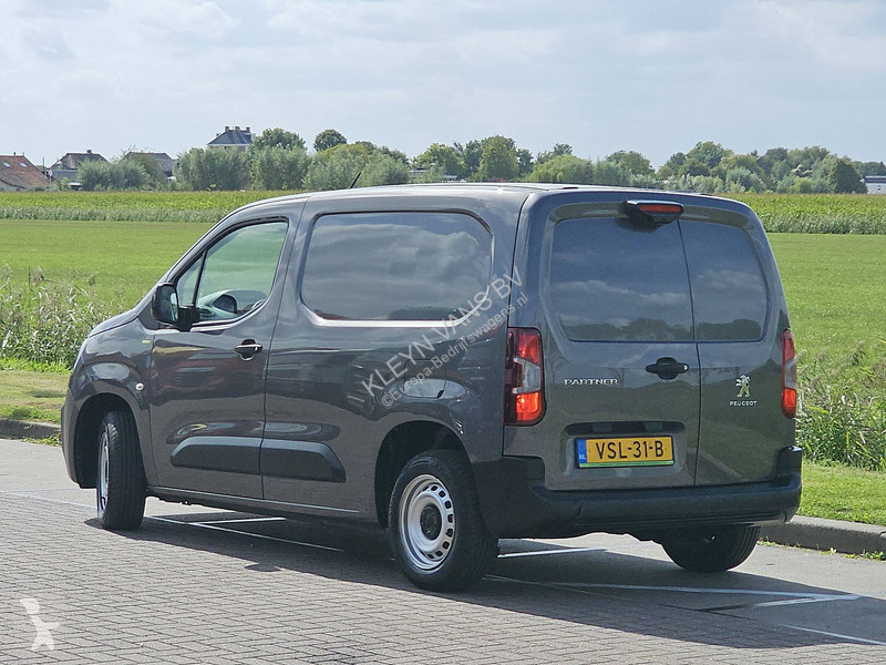 Véhicule utilitaire Peugeot 1.5 HDI