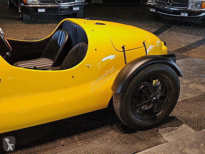 Véhicule utilitaire Ferrari  Vintage Racer...