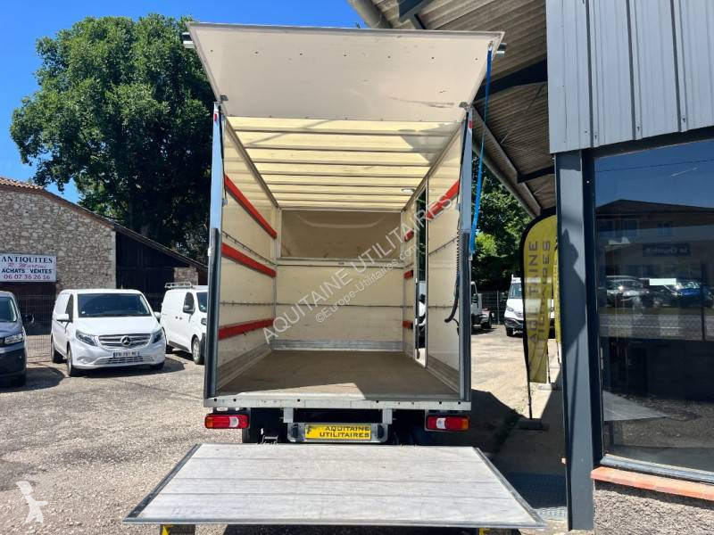 Véhicule utilitaire Iveco