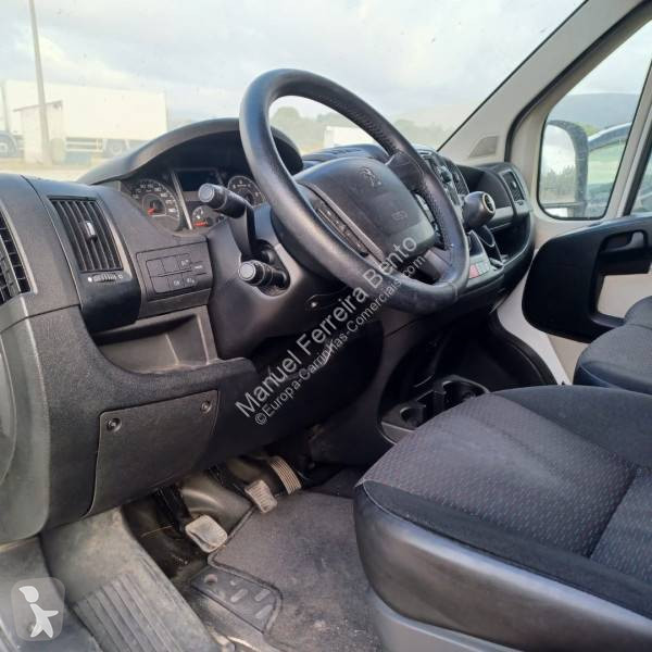 Veículo utilitário Peugeot