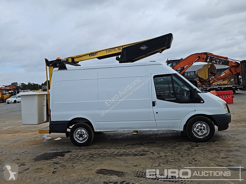 Véhicule utilitaire Ford