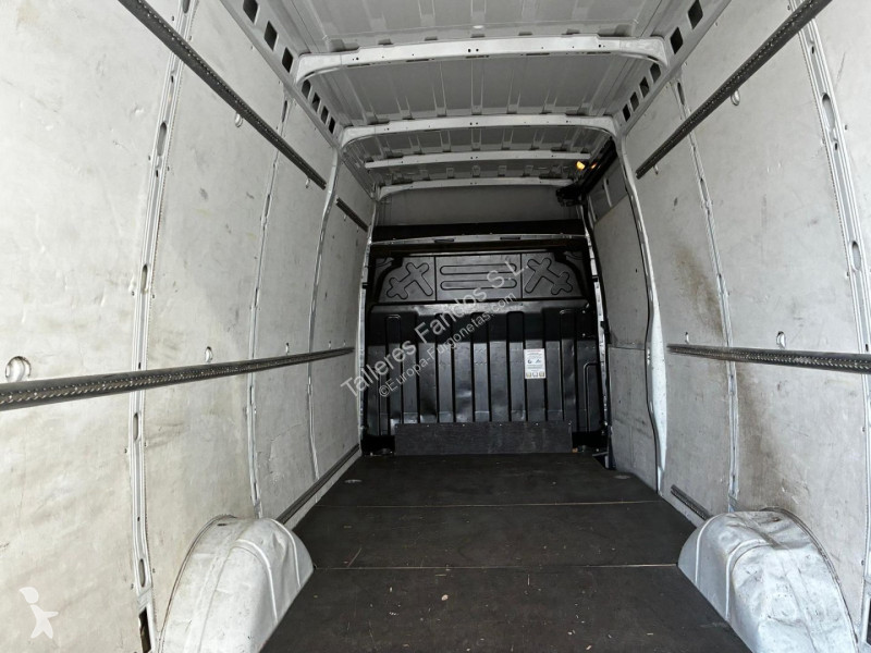 Furgoneta Iveco  35S14 16m3