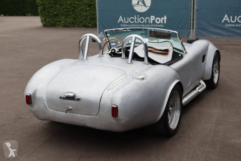 Furgoneta   Cobra replica