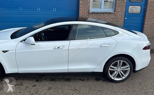 Furgoneta Tesla  Model S 85 (project-staat)