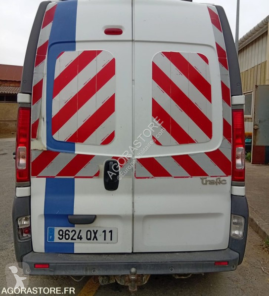 Véhicule utilitaire Renault TRAFIC