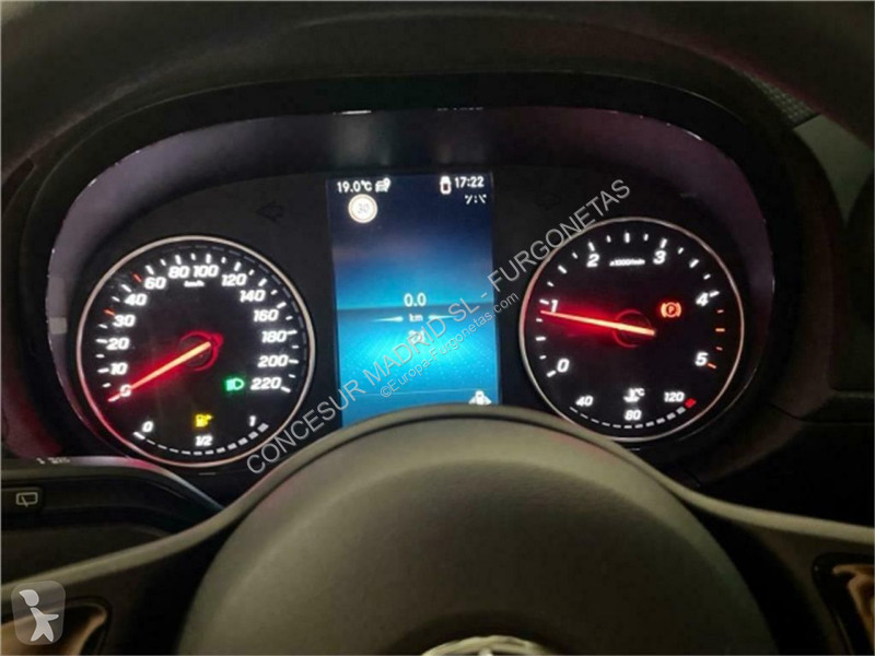 Véhicule utilitaire Mercedes 1.3 110 75kW...