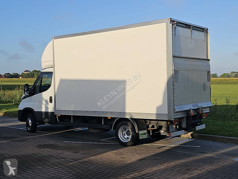 Bedrijfswagen Iveco 35C14 Bakwagen Laadklep!