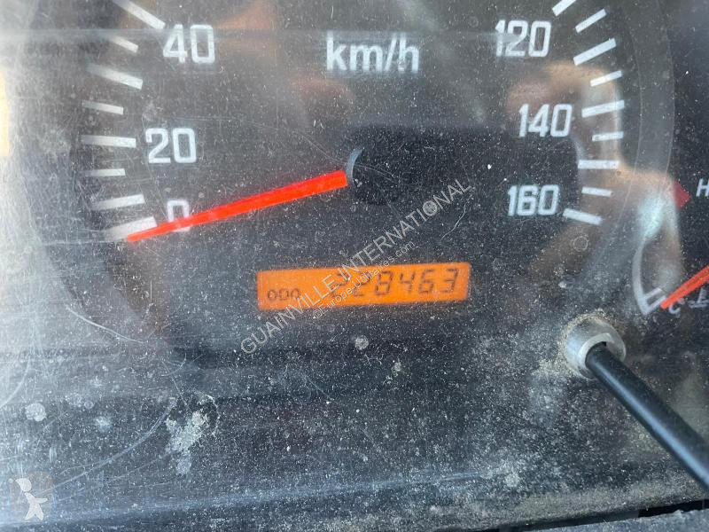 Véhicule utilitaire Isuzu
