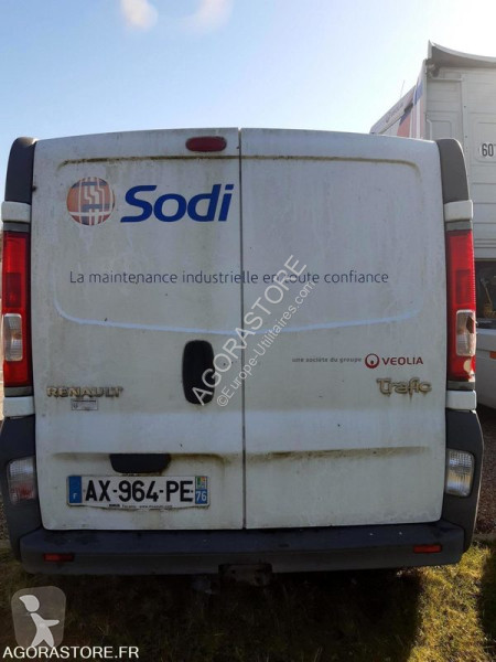 Véhicule utilitaire Renault TRAFIC