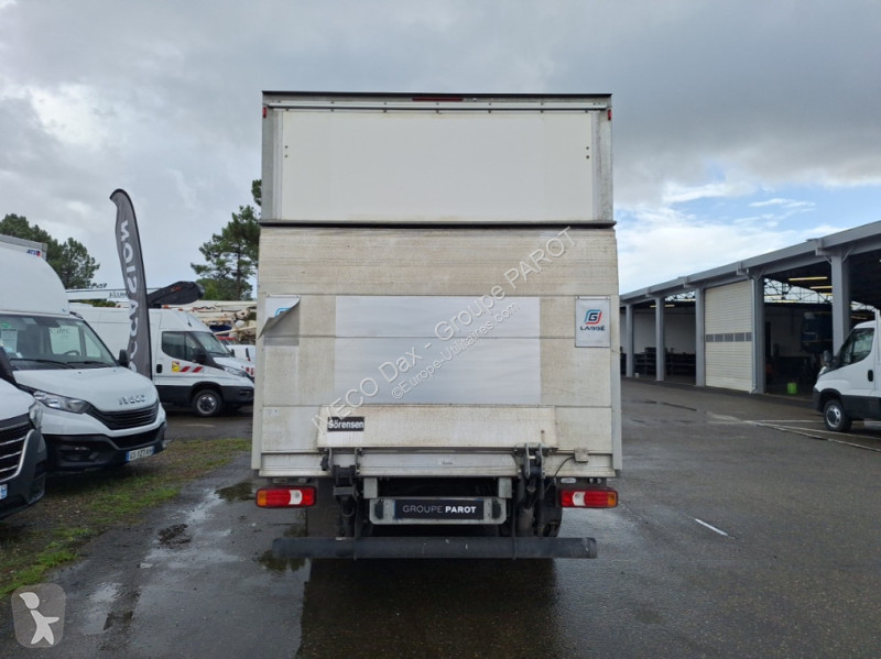 Véhicule utilitaire Iveco 35C16H3.0 empattement...