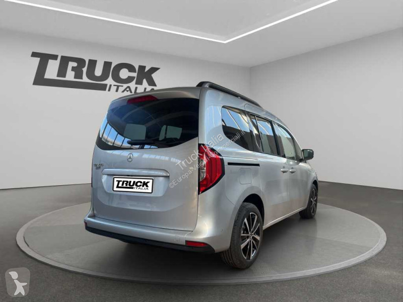 عربة نفعية Mercedes EQT - EQT 200
