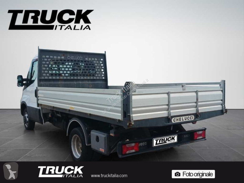 Véhicule utilitaire Iveco V