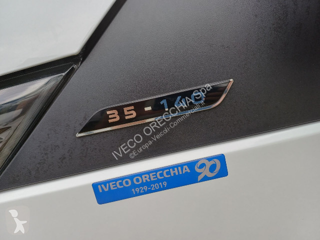Furgoneta Iveco DAILY 35C14