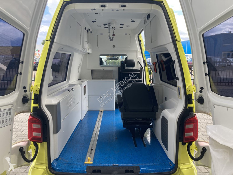 Volkswagen Ambulance T6 Transporter