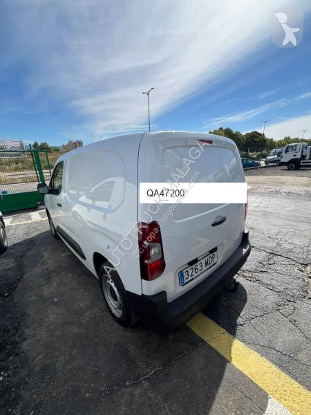 Véhicule utilitaire Opel Carg