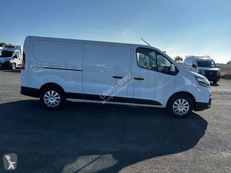 Véhicule utilitaire Nissan