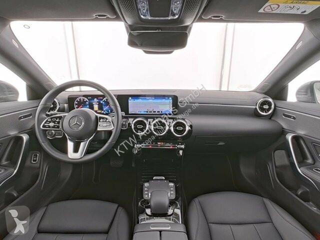 Samochód dostawczy Mercedes CLA 180 Shooting...