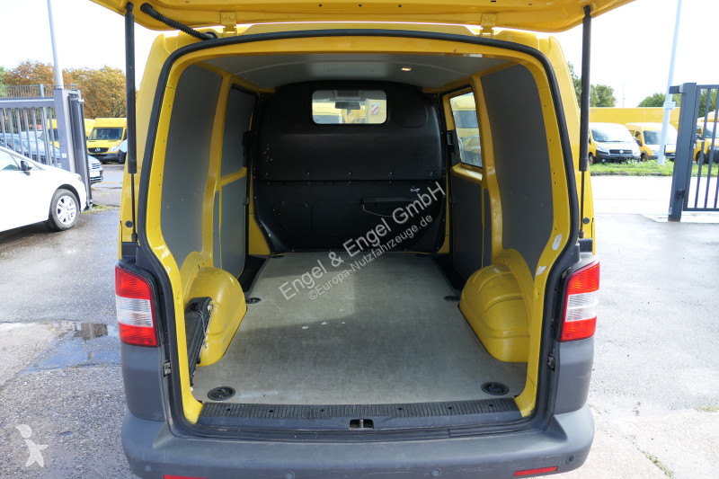 Véhicule utilitaire Volkswagen T5 Transporter...