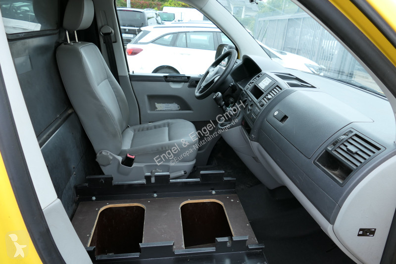 Véhicule utilitaire Volkswagen T5 Transporter...
