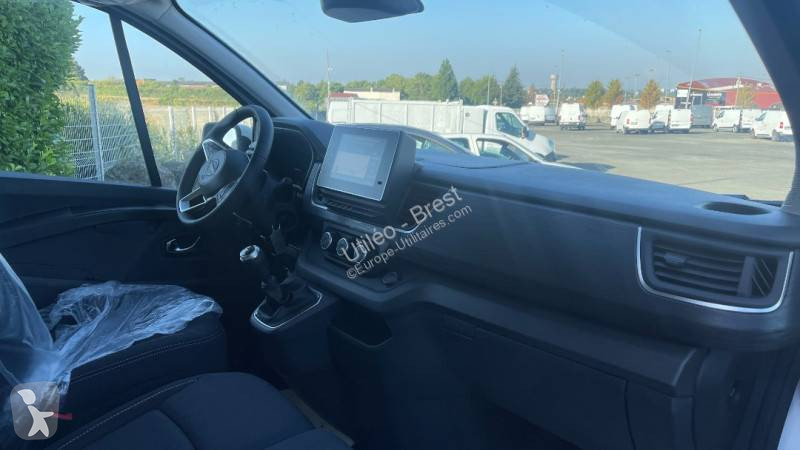 Samochód dostawczy Nissan