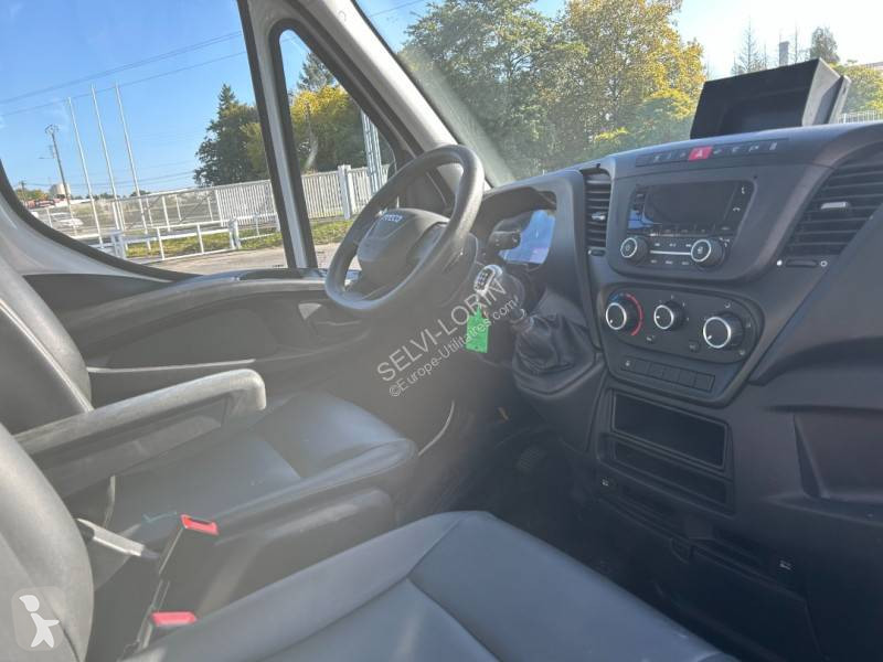 عربة نفعية Iveco