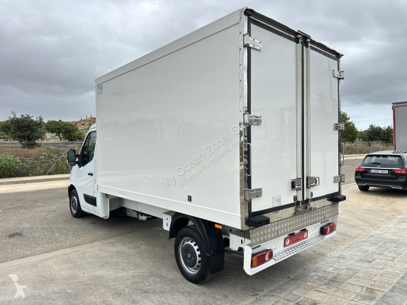 عربة نفعية Renault 2.3 DCI 150