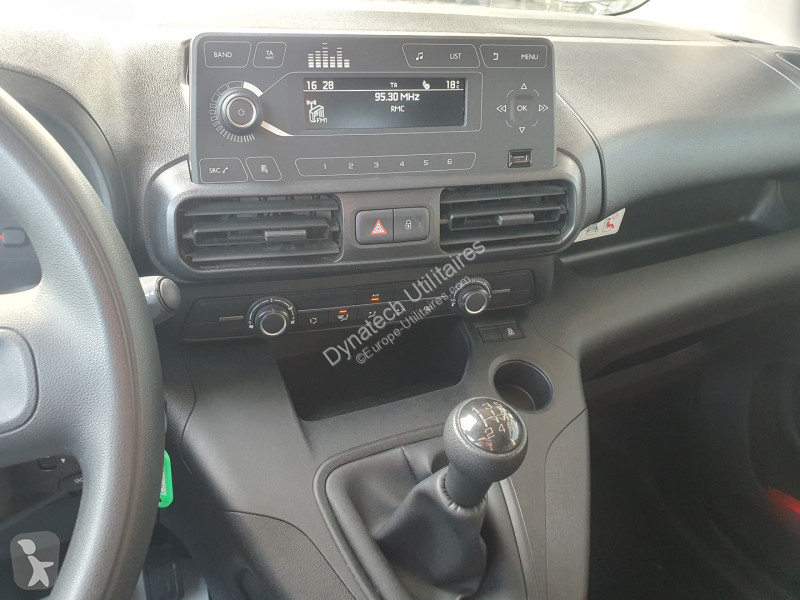 عربة نفعية Toyota CITY LONG 100 D-4D CABINE...