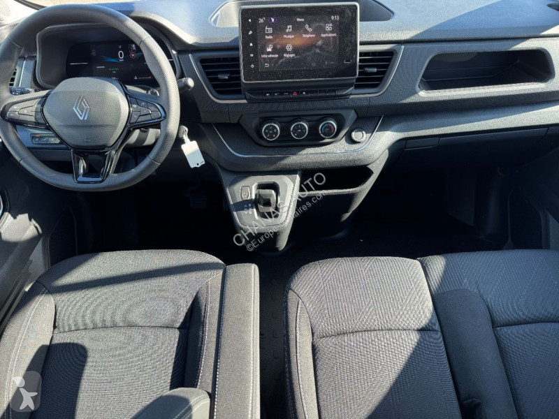 Véhicule utilitaire Renault CA L2H1 3T BLUE DCI...