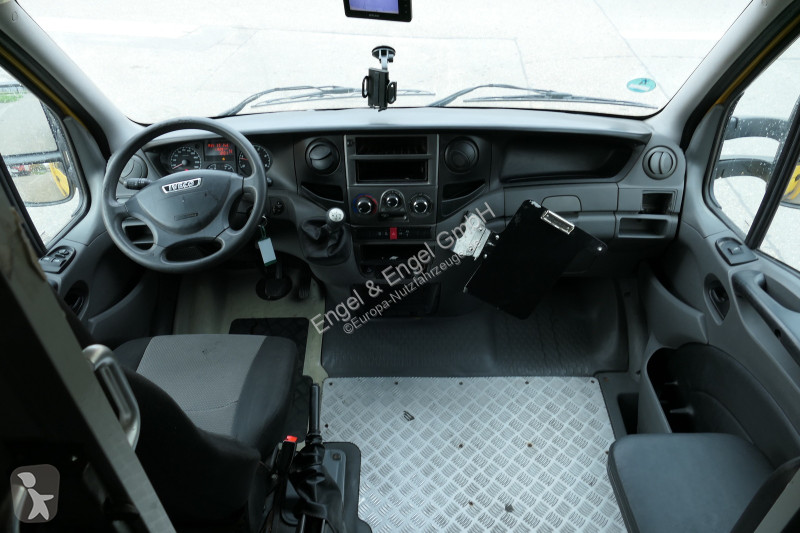 Iveco Daily 35 S11 C30C AUTOMATIK KAMERA Regale...