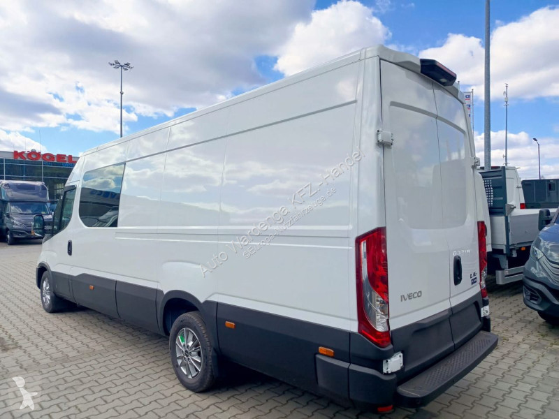 عربة نفعية Iveco