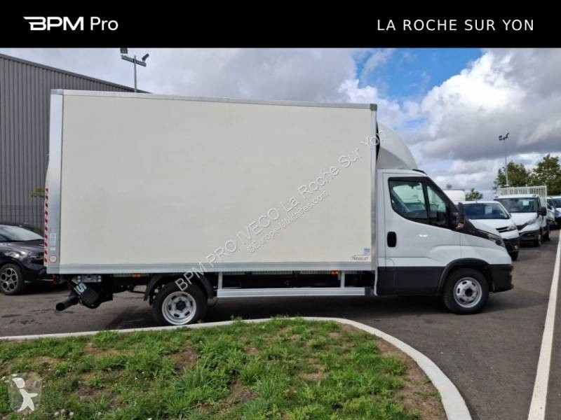 عربة نفعية Iveco