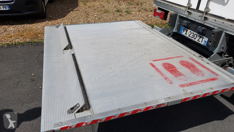 Véhicule utilitaire Iveco DAILY FRIGO RTE/SECT...