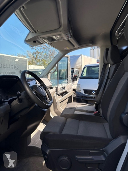 عربة نفعية Volkswagen CRAFTER  2.0 TDI 140CH BVA