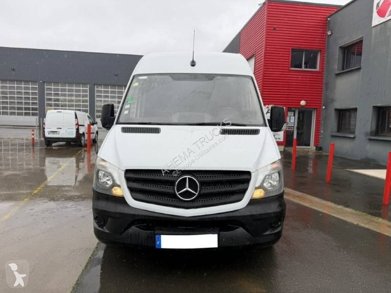 عربة نفعية Mercedes